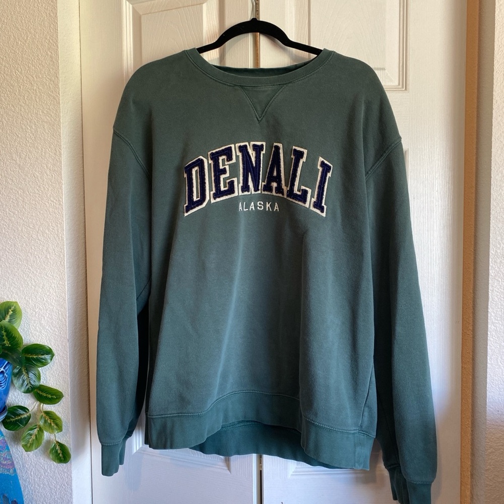 Vintage Style Crewneck